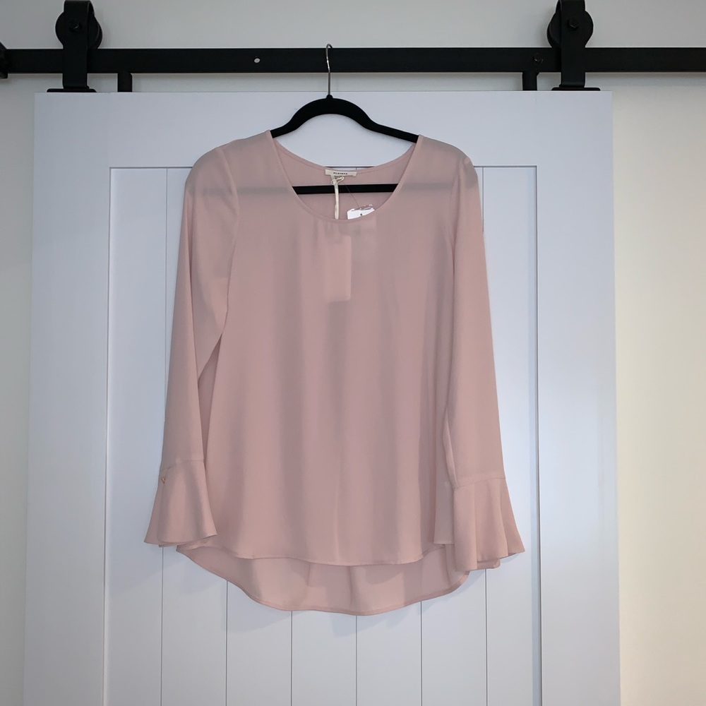 NWT Pleione Bell Cuff High/Low Blouse